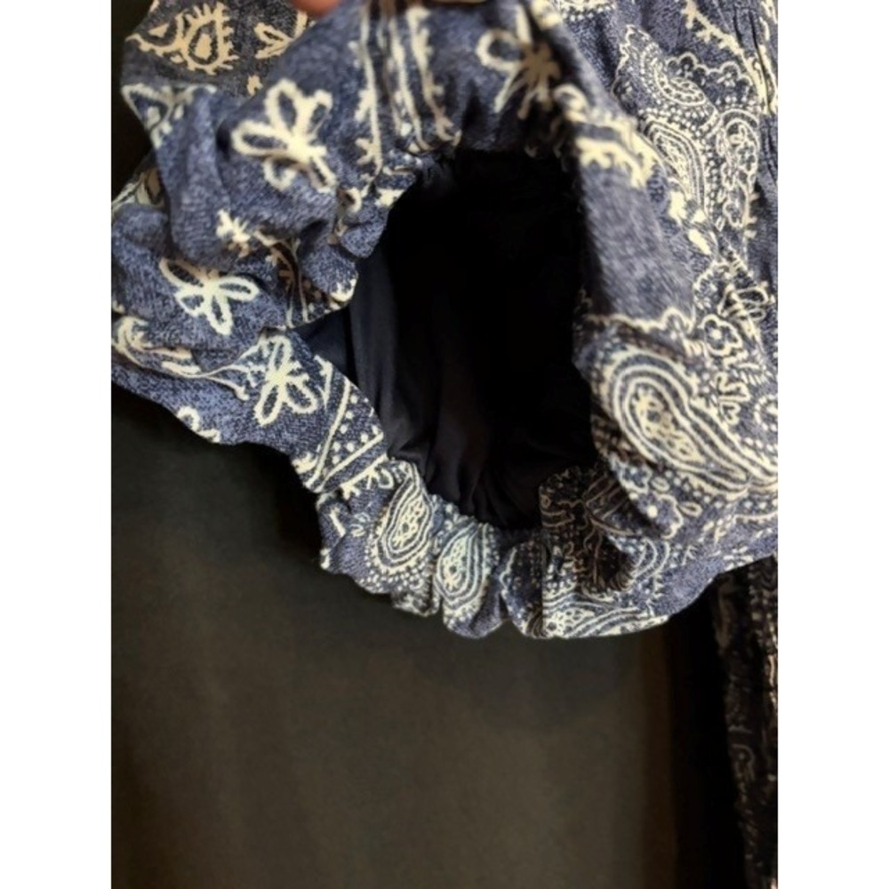 Women's Blue Paisley Smocked Maurices Blouse Size L - Picture 5 of 7